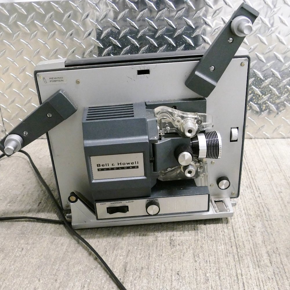 Vtg Bell & Howell 8mm Projector Auto Load 357A